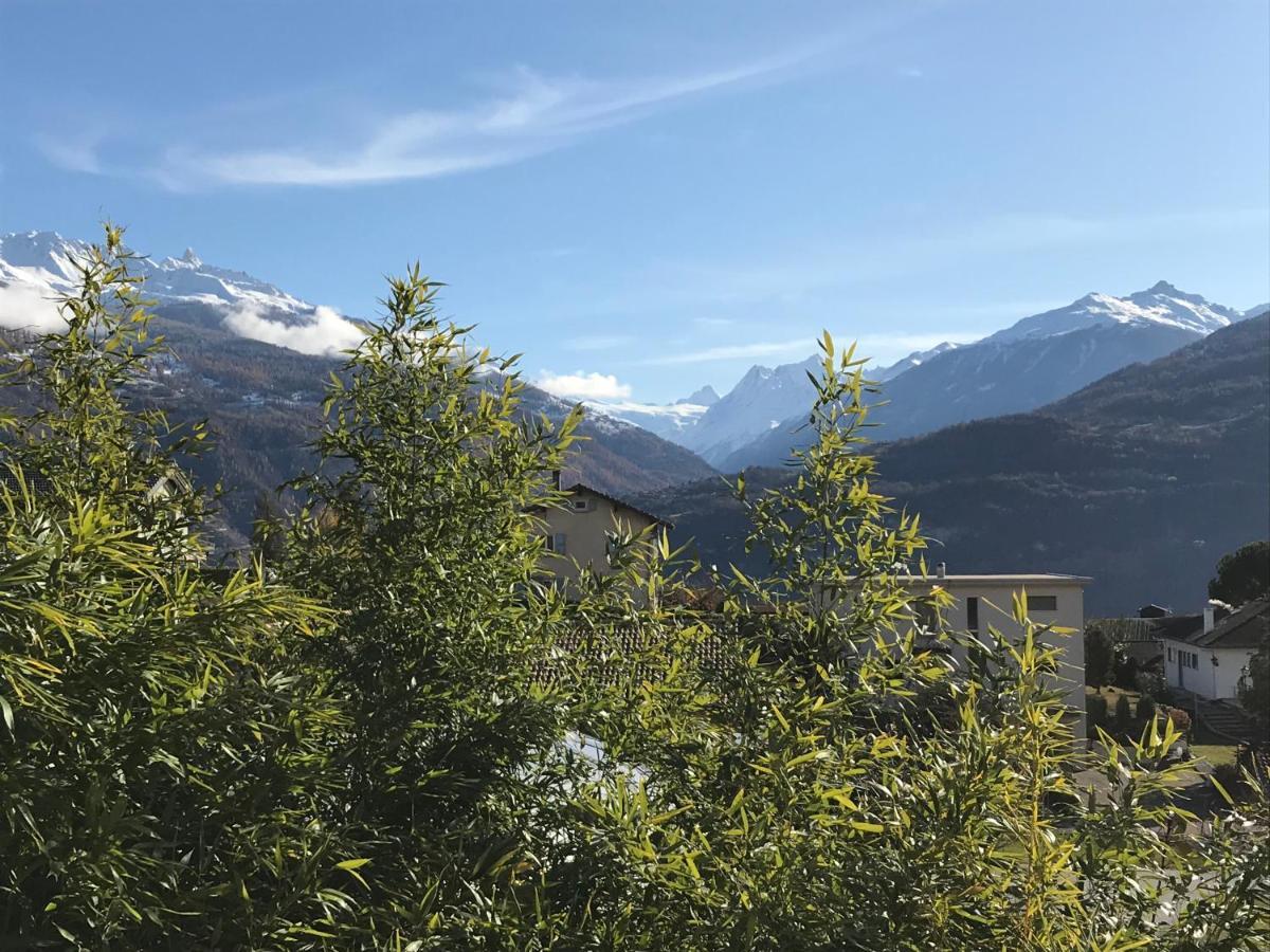 O Rendez Vous Maison Mitoyenne Piscine Chauffee Mars-Octobre Grimisuat Exterior foto